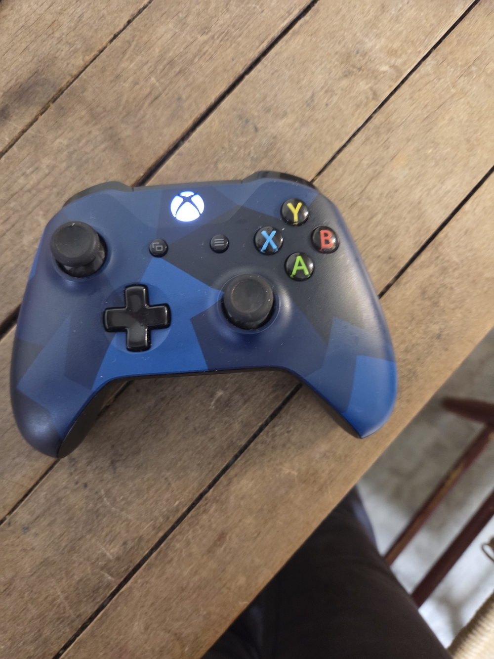 Microsoft Xbox One  Wireless Controller - Blue Camo Pattern